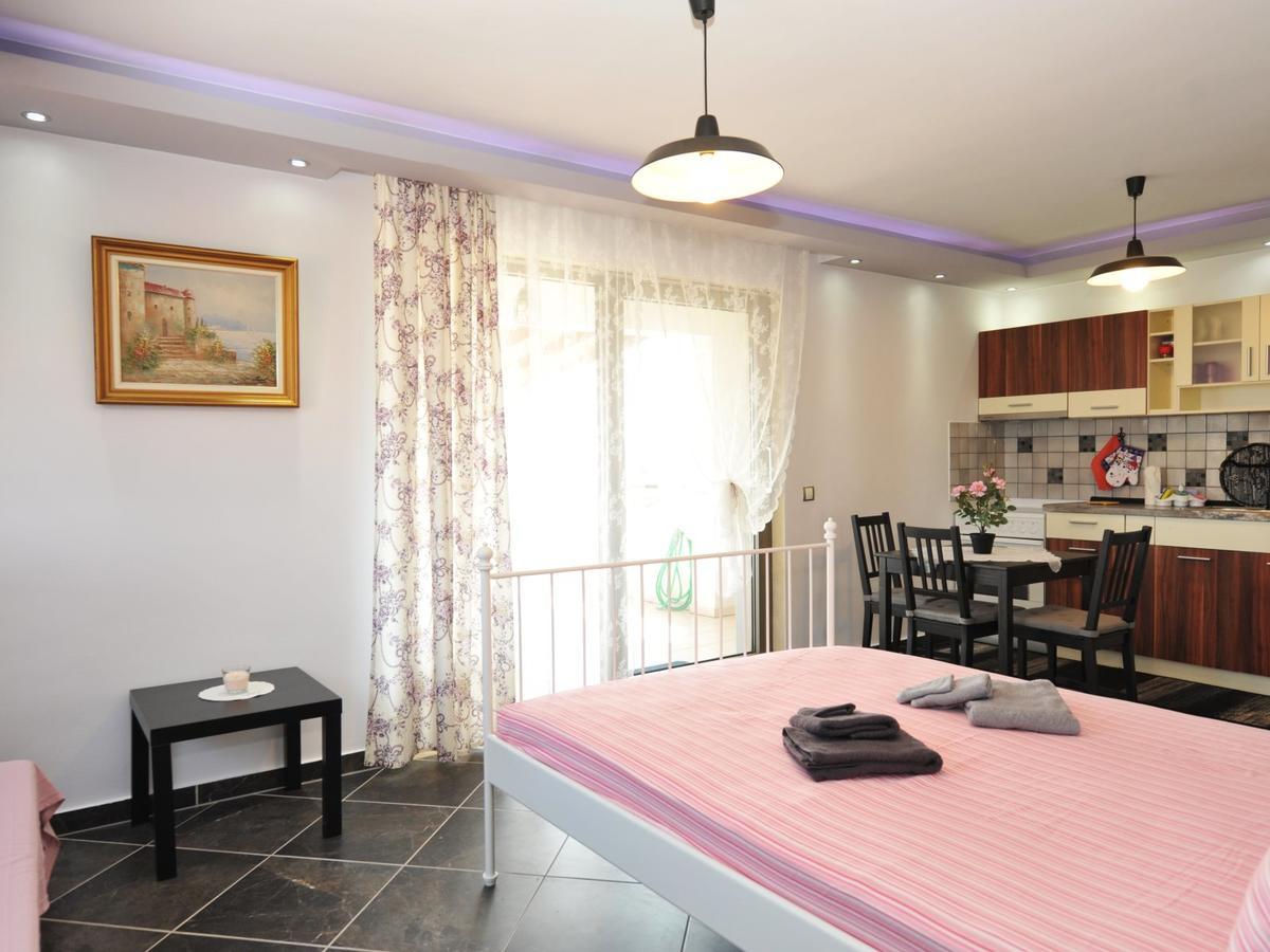 Alice Wonderland Home Nea Flogita Halkidiki Exteriör bild